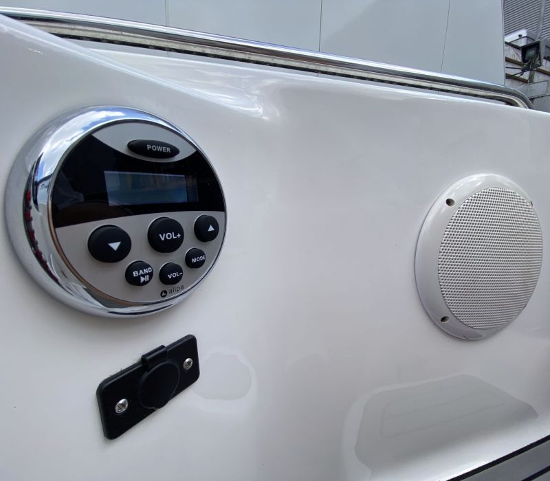 Boot Radio Bluetooth